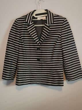 Tahari ASL Black and White Striped Notch-Lapel Blazer